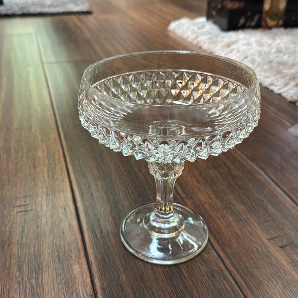 Indiana Glass VINTAGE Diamond Point Pedestal Clear Compote Serving Dish
